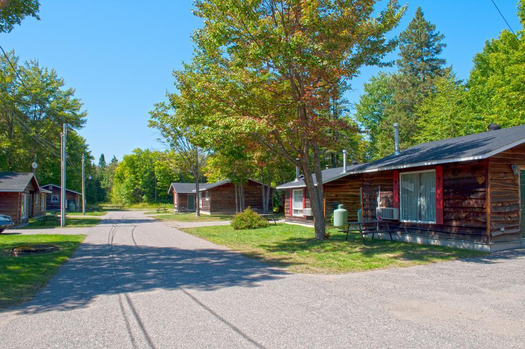 Glenview Cottages Су-Сент-Марі Екстер'єр фото